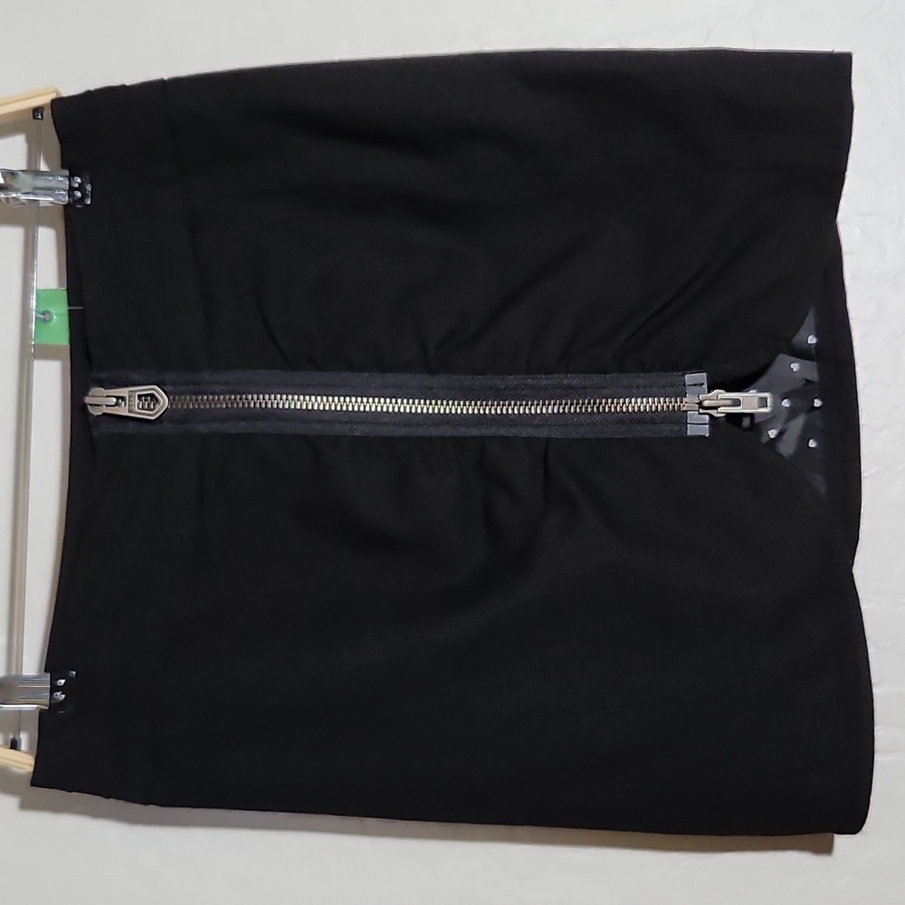 DEPT BV. Small Black Full Front Zipper Ruched Lined Skirt